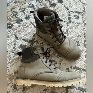 Men’s Tom Boots size 9